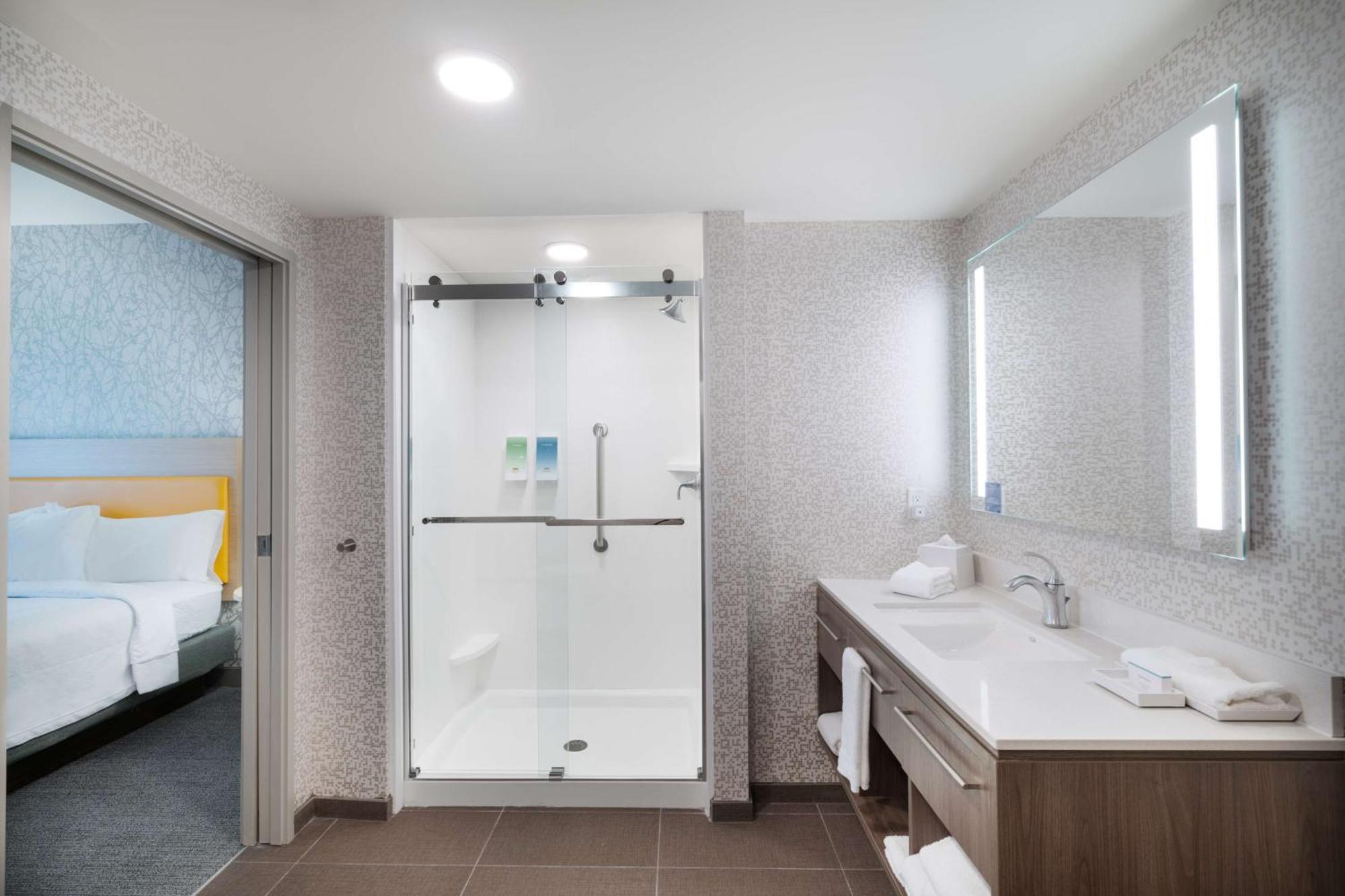 Home2 Suites By Hilton Brunswick Bagian luar foto