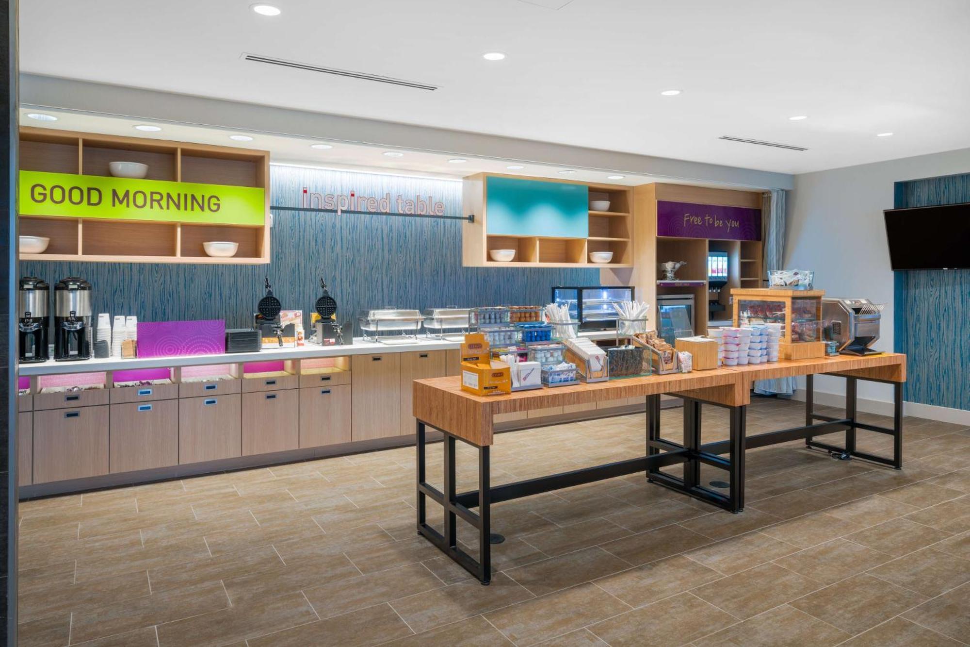 Home2 Suites By Hilton Brunswick Bagian luar foto