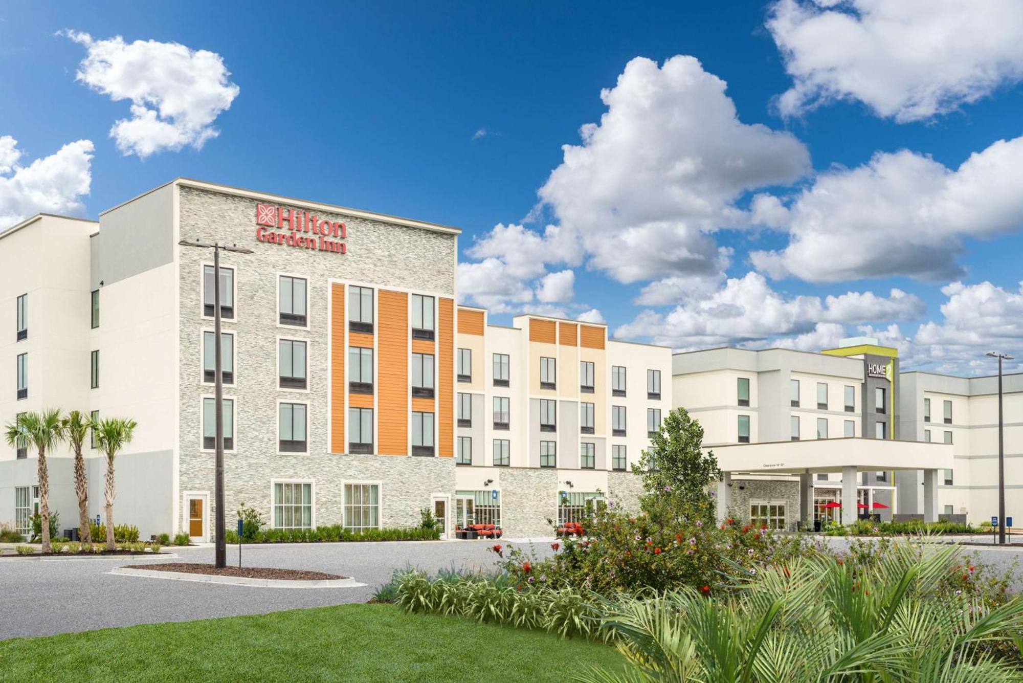 Home2 Suites By Hilton Brunswick Bagian luar foto