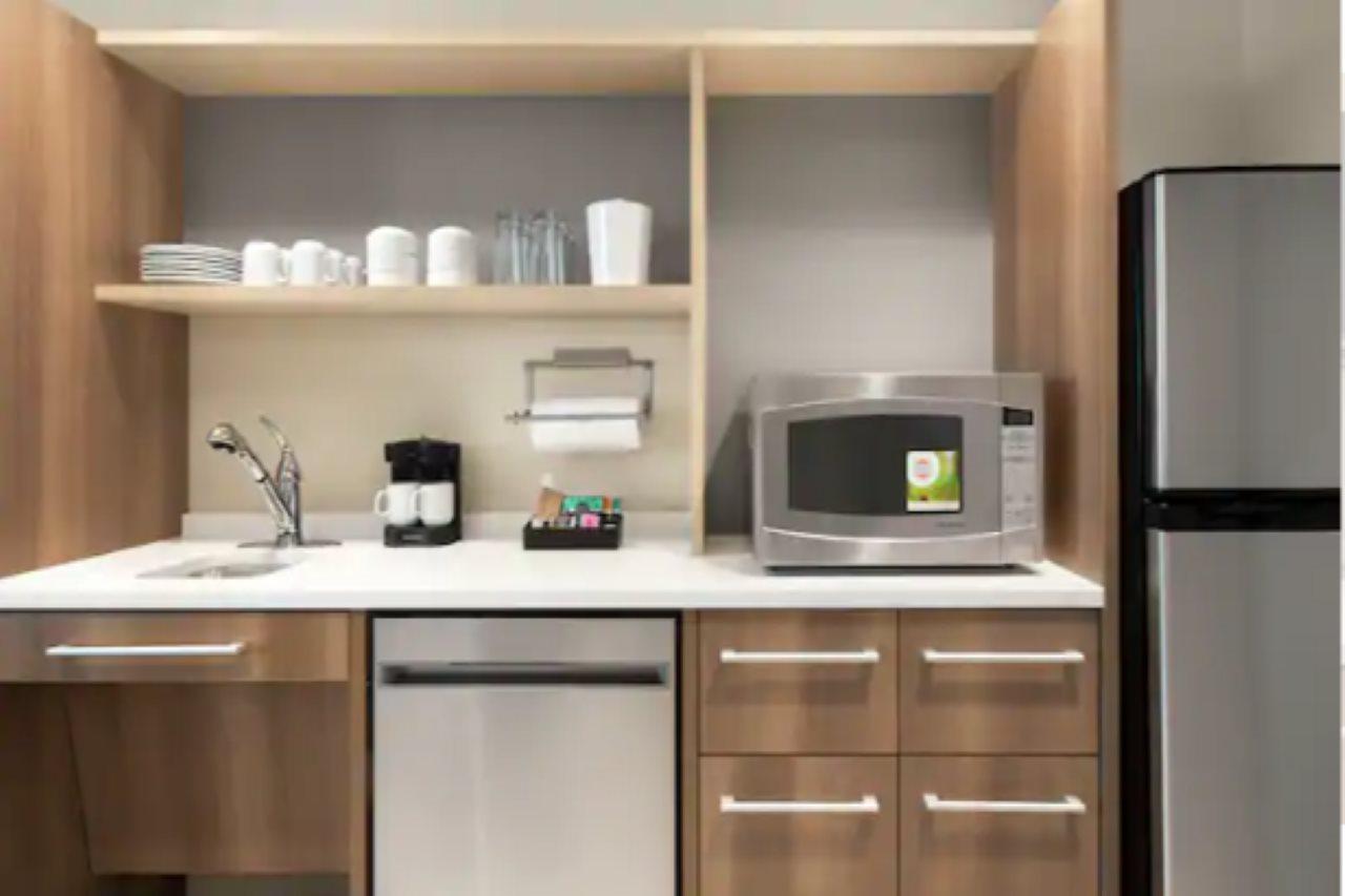 Home2 Suites By Hilton Brunswick Bagian luar foto
